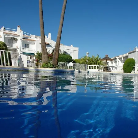 Jardines De 18 Menyber Nerja