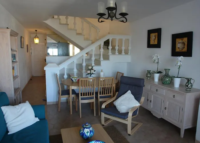 Jardines De 18 Menyber Casa de Férias