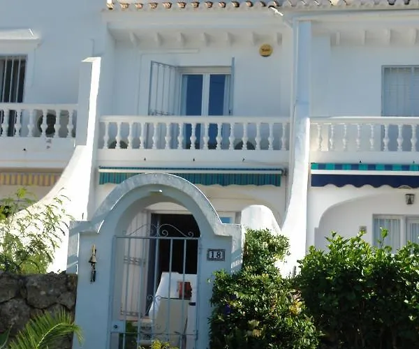Jardines De 18 Menyber Casa de Férias Nerja