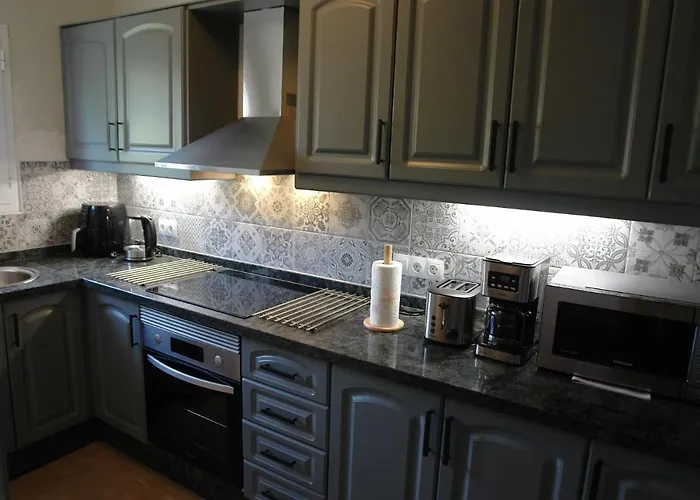 Jardines De 18 Menyber Нерха