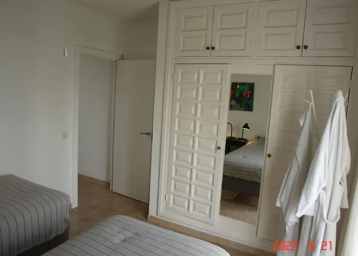 Jardines De 18 Menyber Casa de Férias